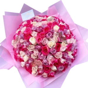 Corazón Floral de Rosas Rosadas