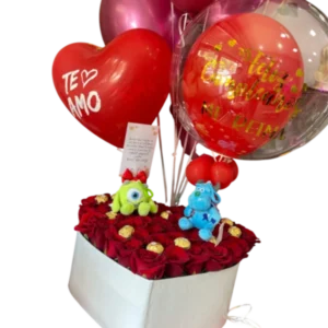 Caja de Rosas Rojas con Globos y Peluches