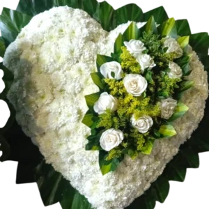 Corazón Fúnebre de Rosas y Flores Blancas