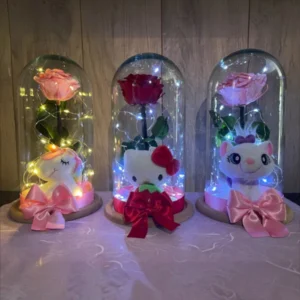 Trío de Rosas Preservadas en Domos Iluminados